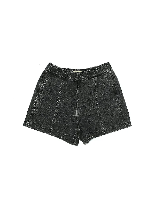 Mid-Rise Denim Shorts in Dark Wash