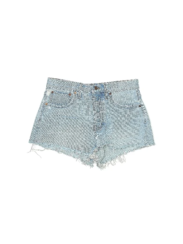 Mid-Rise Denim Shorts in Light Wash