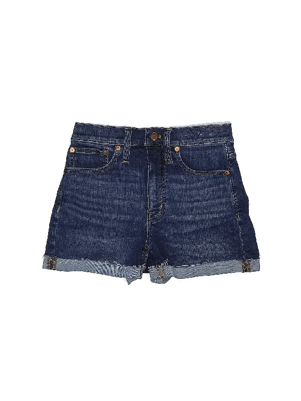 Mid-Rise Denim Shorts in Medium Wash